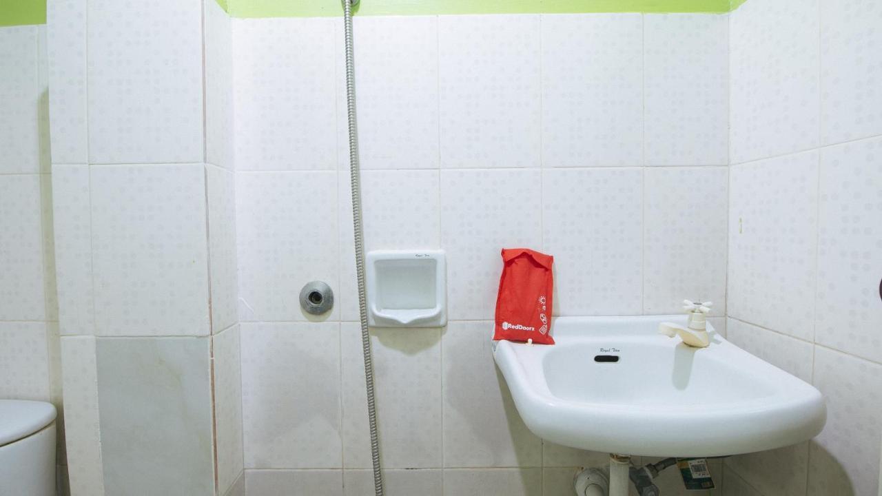 Reddoorz Plus Near Municipality Of Luisiana Laguna Exterior photo