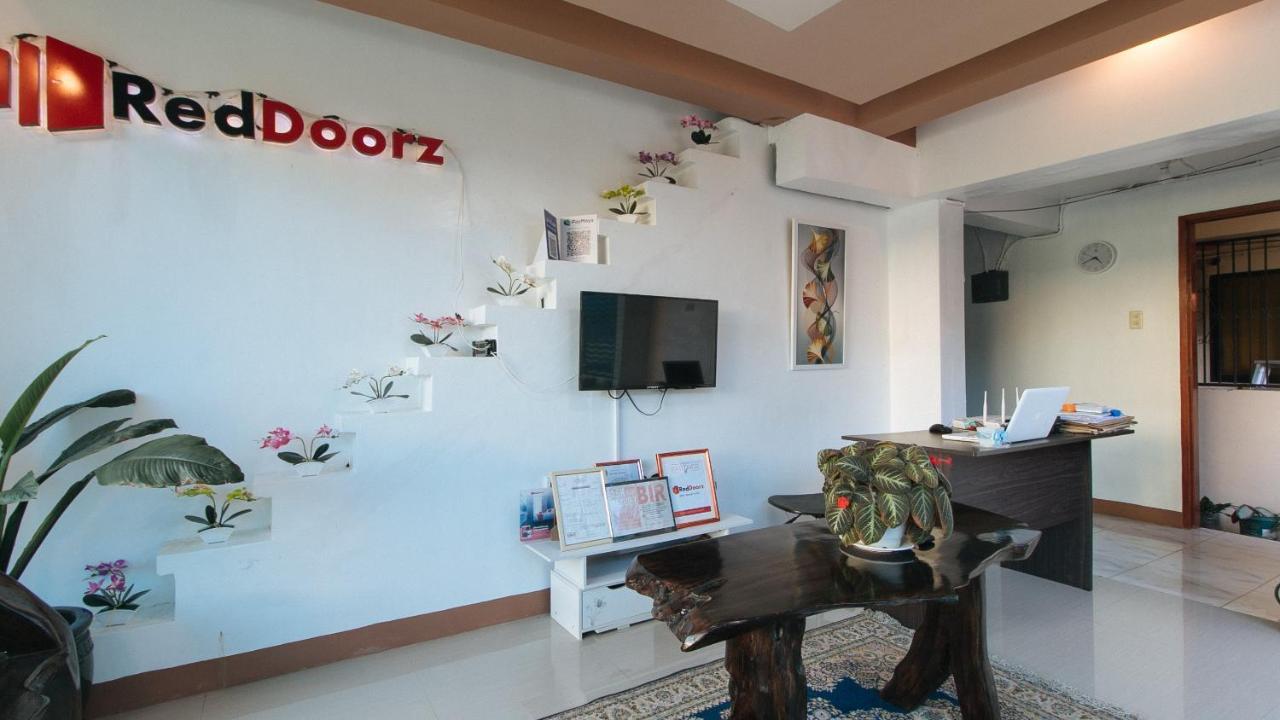 Reddoorz Plus Near Municipality Of Luisiana Laguna Exterior photo